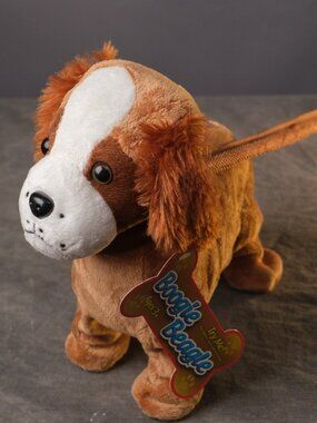 BOOGIE BEAGLE Dancing Dog on Leash Battery Run Tested and Works Rare Find VIDEO